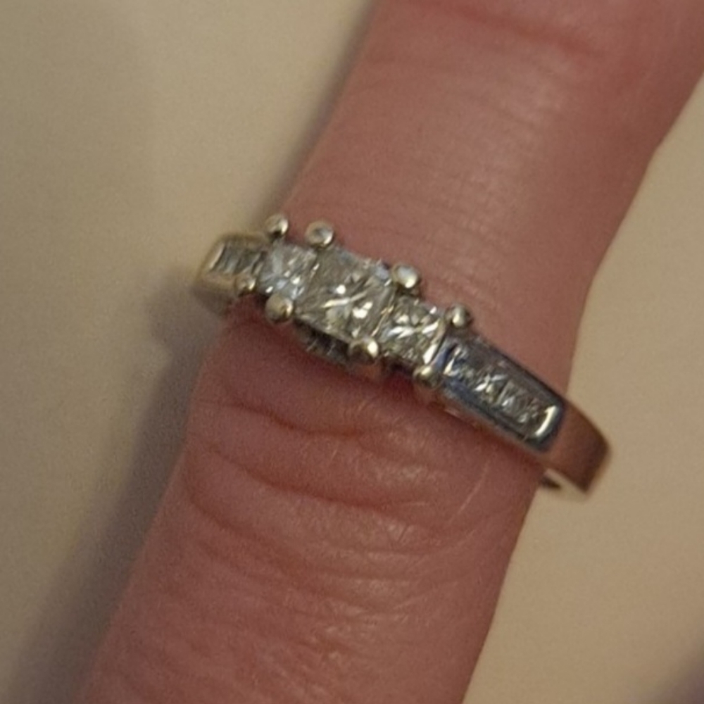 Kay Jewelers Engagement Ring 1/2 carat - Picture 9 of 9